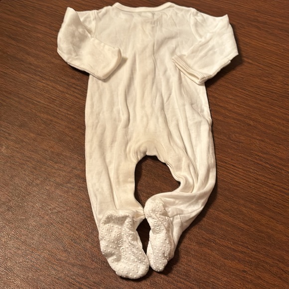 Baby Gap white long sleeve sleeper 0-3 months - Picture 7 of 7